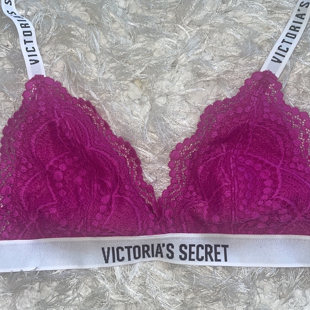 Victoria Secret Bra - Picture 2 of 3